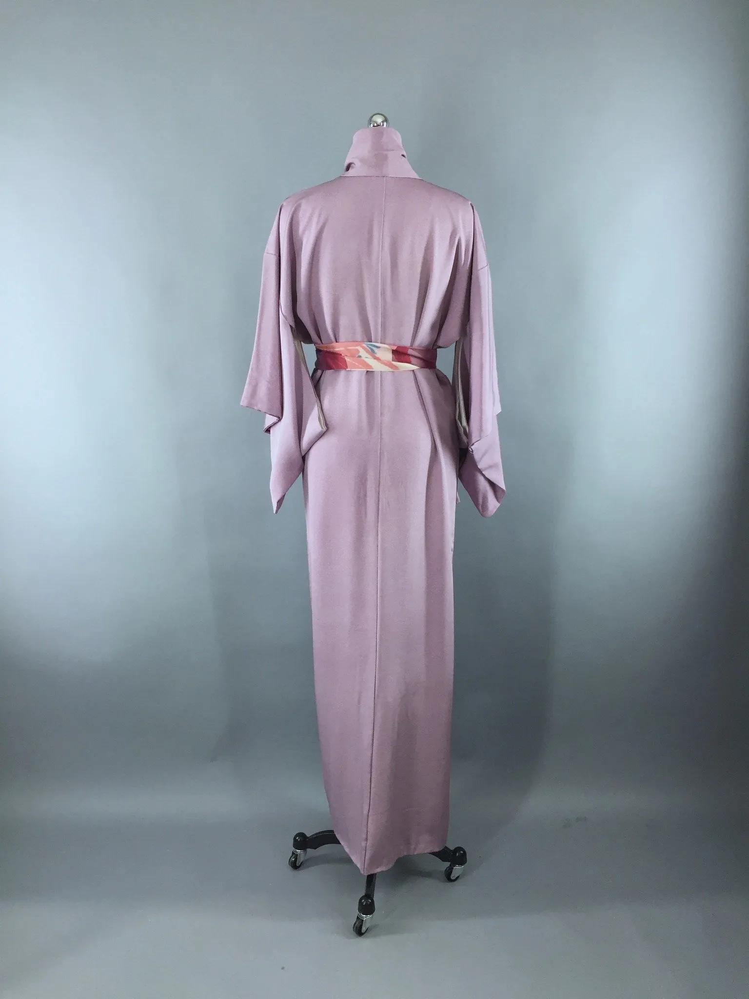 1970s Vintage Kimono Robe with Lavender Purple Floral Print