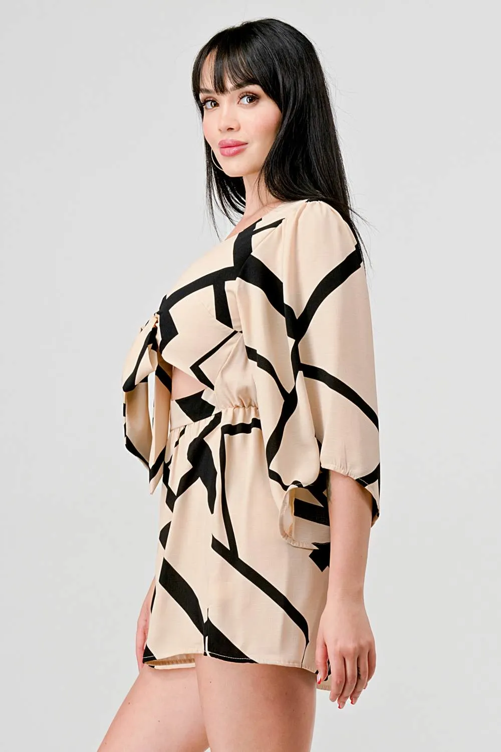 ALL OVER LINEN PRINTED 3/4 SLEEVE FRONT TIE ROMPER