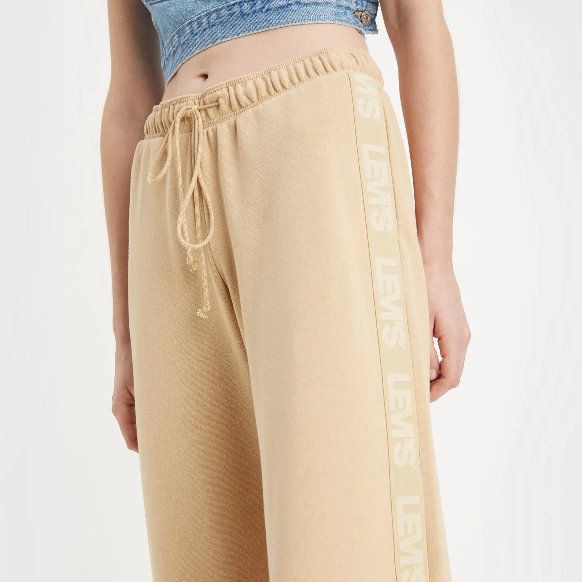 Levi's® Women's Graphic Low Rider Sweatpants