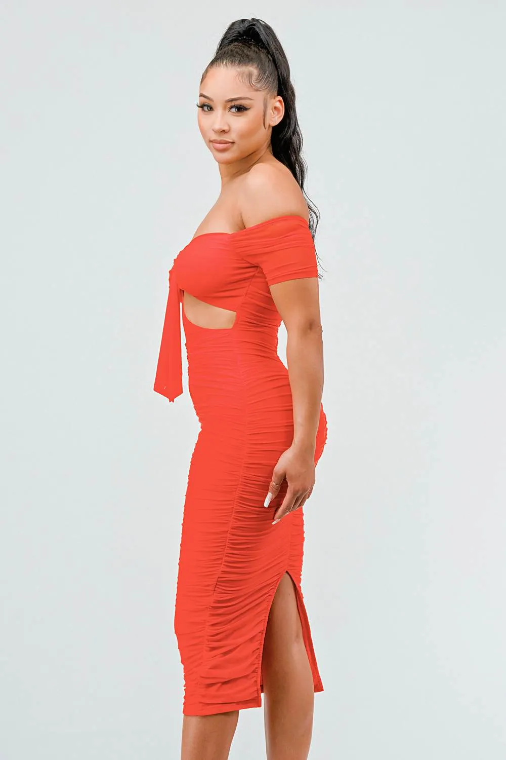 LUX OFF SHOULDER SIDE CUT KNOT TIE MIDI DRESS