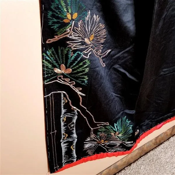 "Old Friends" Meiji Antique Wedding Kimono (Uchikake)