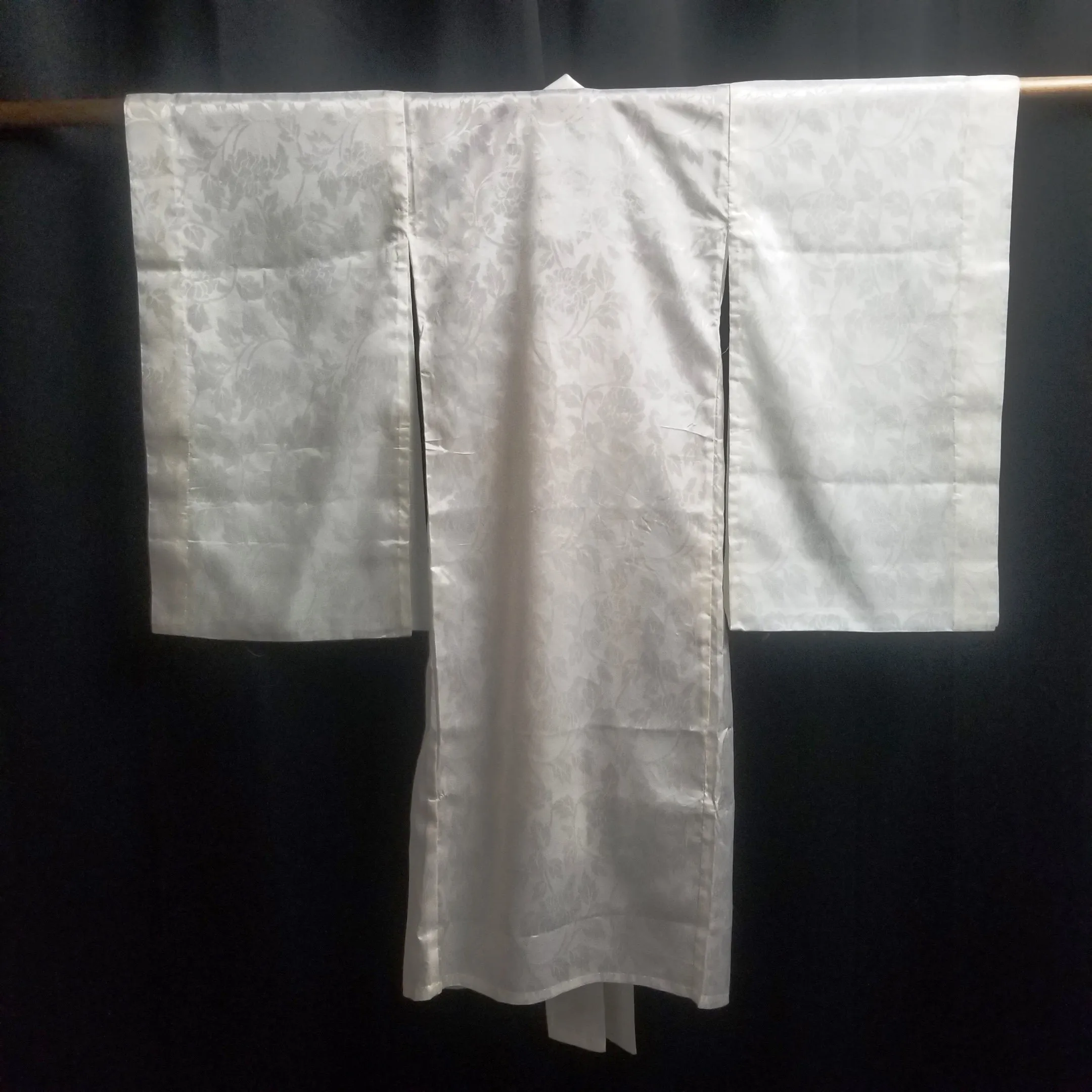 "White Vines" Vintage Girls Underkimono