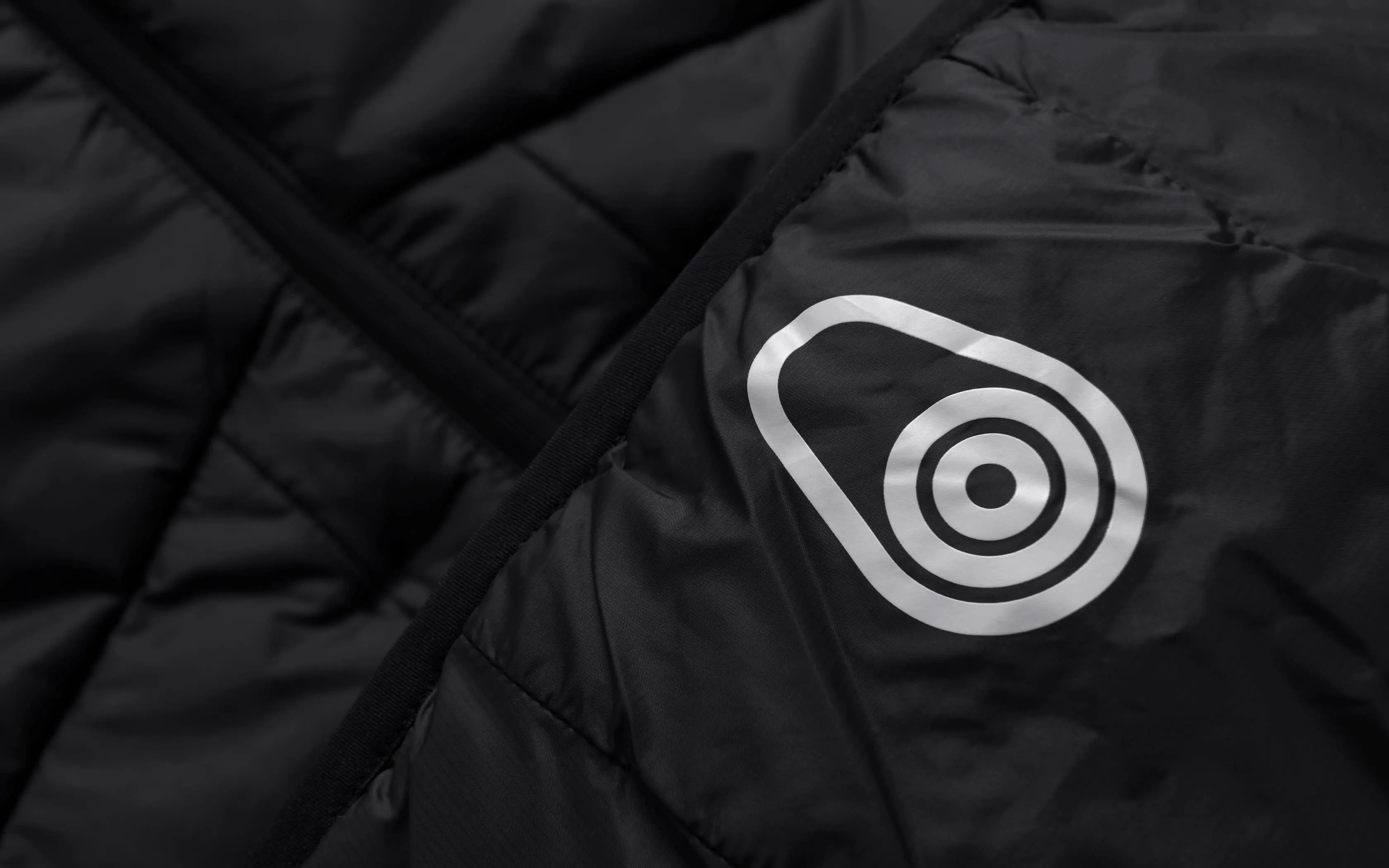 Sail Racing Women&#x27;s Spray Primaloft Jacket Carbon | Buy Sail Racing Women&#x27;s Spray Primaloft Jacket Carbon here | Outnorth