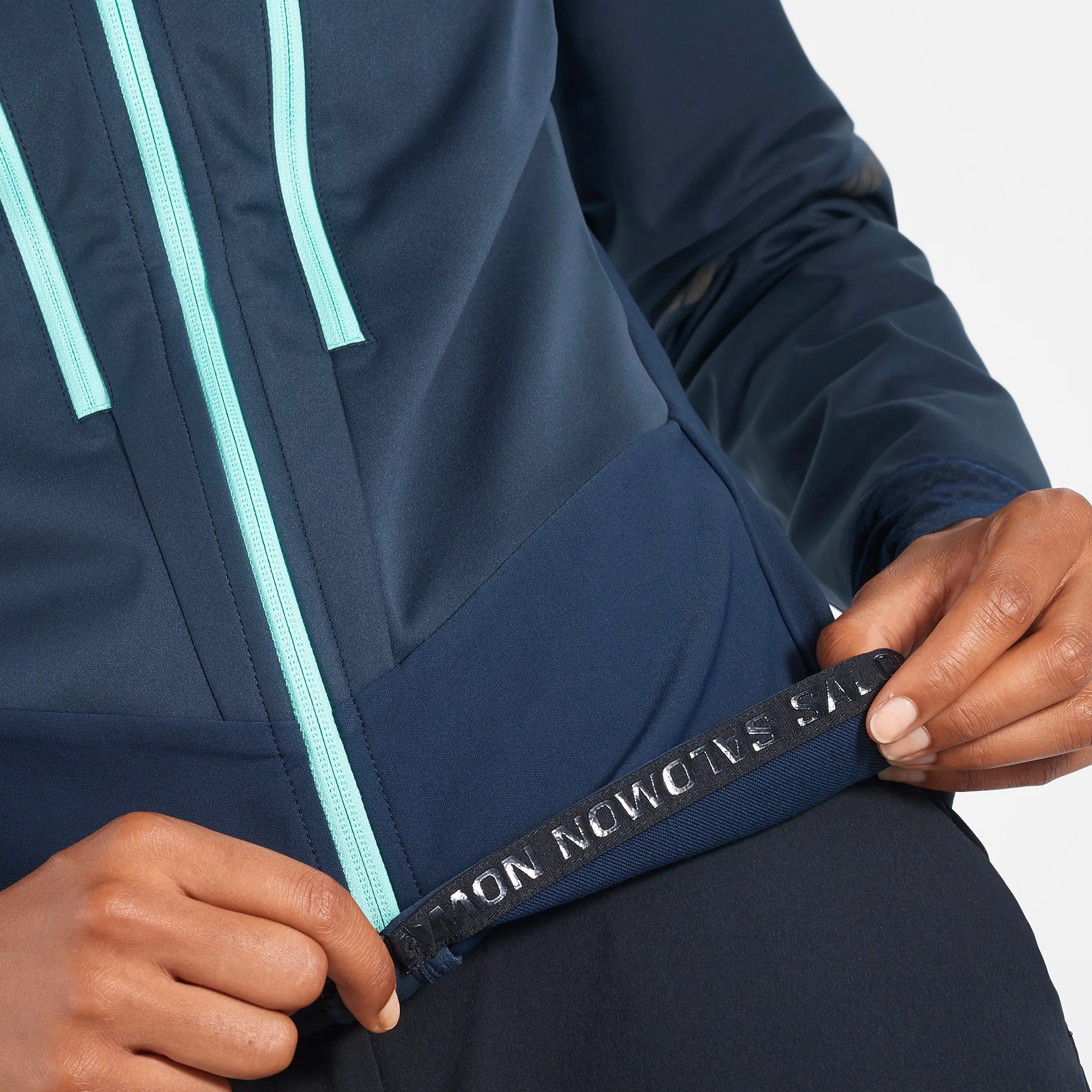 Salomon Women&#x27;s MTN Softshell Jacket Carbon | Buy Salomon Women&#x27;s MTN Softshell Jacket Carbon here | Outnorth