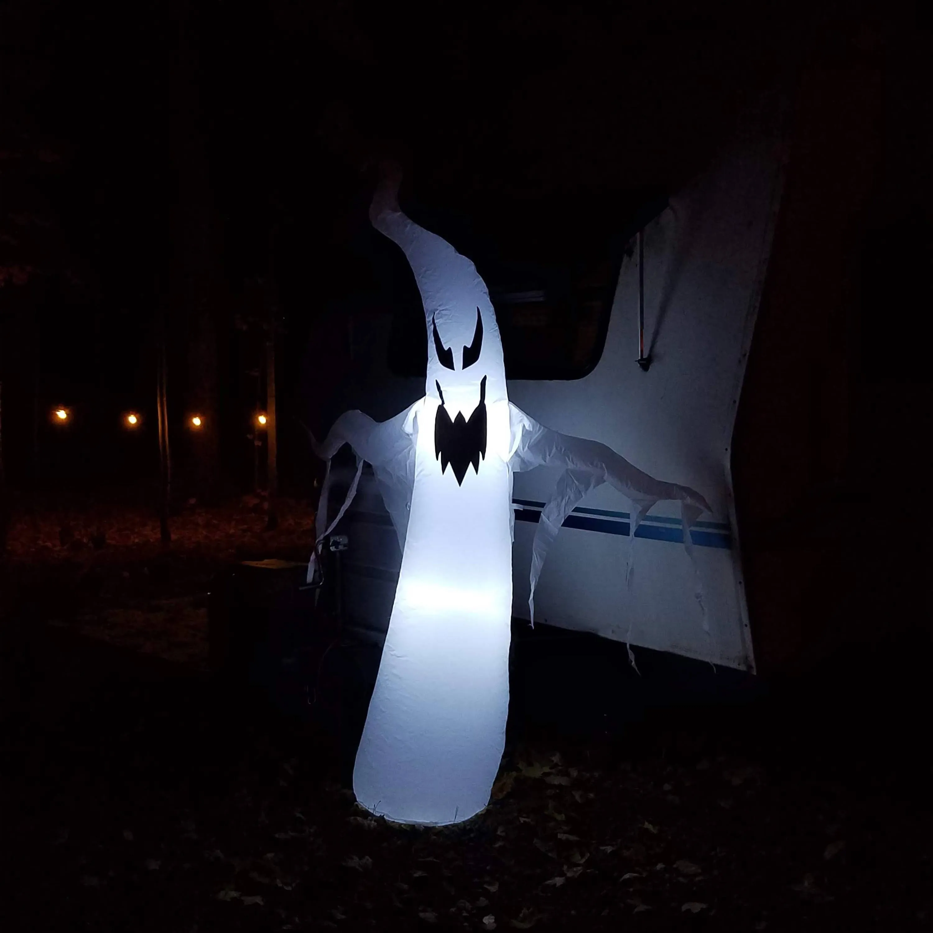 Sunnydaze Diabolical Ghost Inflatable Halloween Decoration - 7'